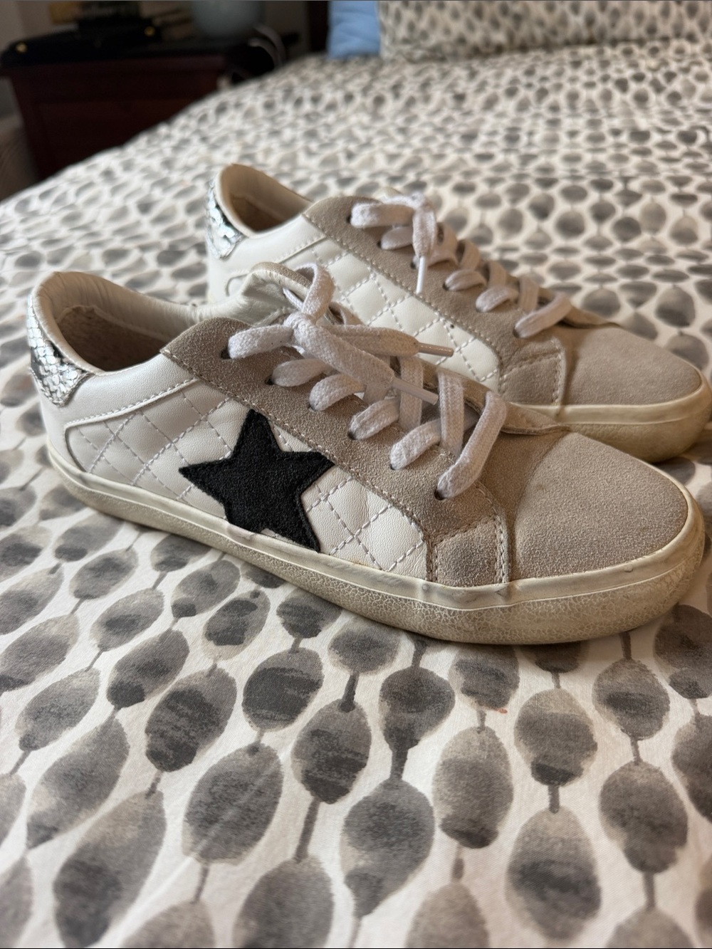 Steve Madden White and Gray Star Accent Sneakers